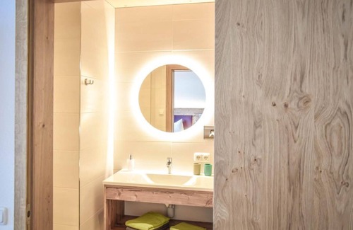 Schroecken Bed & Breakfast | Cozy Appartement Süd & Zimmer 1 - Family Friendly Retreat