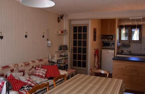 Pralognan-la-Vanoise Apartment | Family-Friendly 4-Room Apartment Near Shops & Ski Lift