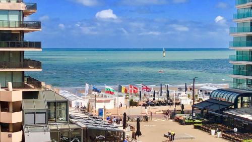 Knokke Apartment | Seaview Appartement with Oceanfront Access & Great Amenities