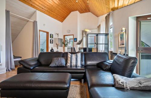 Langenargen Apartment | Guest Rated 9.2: Appartement Seefreunde with Family Amenities