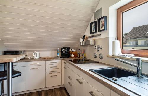 Langenargen Apartment | Guest Rated 9.2: Appartement Seefreunde with Family Amenities