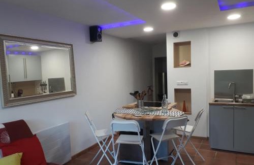 Le Penon Apartment | Oceanfront Appartement Seignosse: Pet Friendly & Family Fun