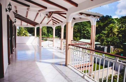 Le Bourg Apartment | Spacious 90 m² Apartment in Morne a l'Eau with Garden