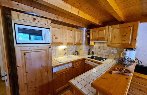 Areches Apartment | Spacious 3-Bedroom Apartment for Families - MER13
