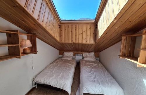 Areches Apartment | Spacious 3-Bedroom Apartment for Families - MER13
