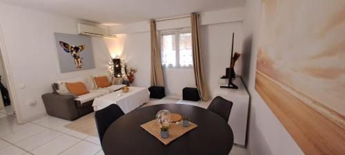 Cannes La Bocca Apartment | Relaxing Apartment with Pools and Pet-Friendly Amenities