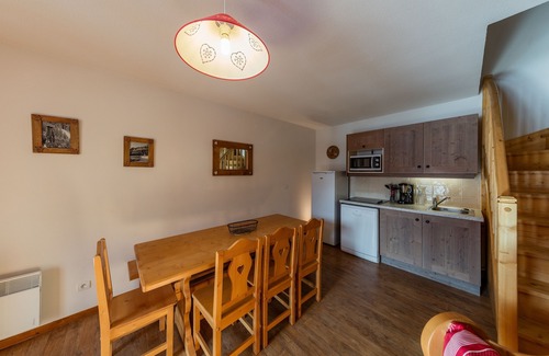Abries Condo | Cozy Chalet Escape with Pool, Spa & Perfect 10 Review