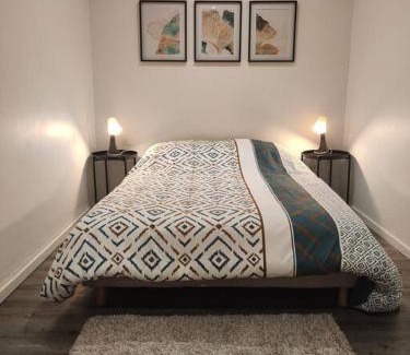 Centre Deux Apartment | Central Apartment with Parking - Ideal for Families