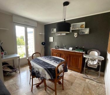 Bellevue Apartment | Spacious Apartment Near Beach - Pet & Child Friendly