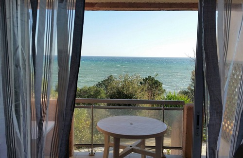 Conca House | Oceanfront Apartment in Ste Lucie de Porto Vecchio