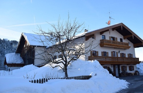 Siegsdorf Apartment | Discover Appartement "Sternengugga" - Family-Friendly Retreat