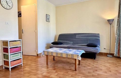 Argeles Plage Apartment | Cozy Beachside Studio with Garage, Pet Friendly in Argelès