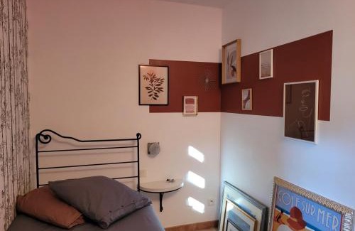 Saumane-de-Vaucluse Apartment | Golf View Apartment at L'Isle-Sur-La-Sorgue - Guest Rated 9.1
