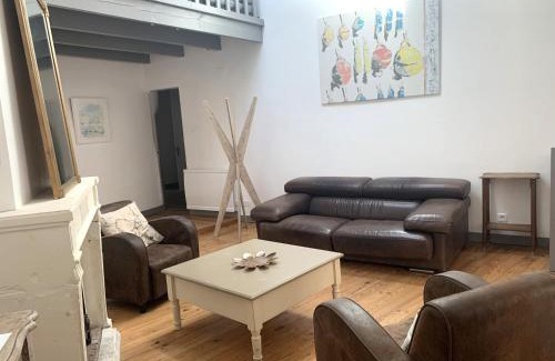 Saint-Martin-de-Re Apartment | Oceanfront Appartement Sully – Guest Rated 9.4/10