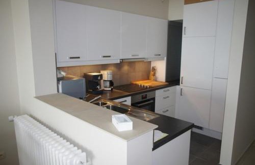 Duinbergen Apartment | Oceanfront Retreat: Appartement sur la digue à Knokke-Duinbergen
