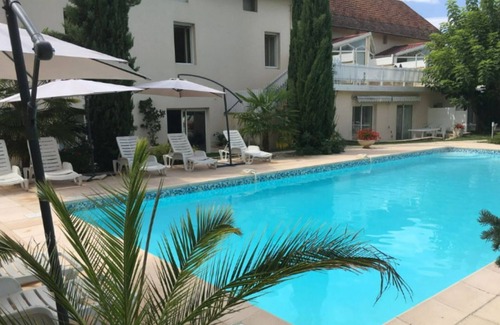 Lachapelle-Auzac Apartment | Relaxing T1 Apartment with Pool and Family-Friendly Amenities