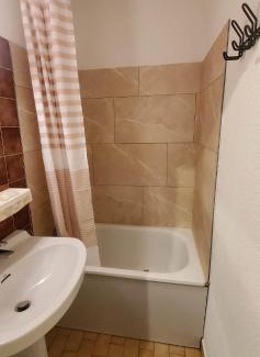 Vielle-Aure Apartment | Family-Friendly Appartement T2 in Vielle Aure, Rated 8.3