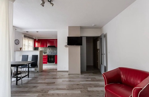 Antigone Apartment | Guest Rated 10/10: T2 Apartment in Antigone Center