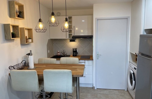 Plaine de la Brague Apartment | Cozy T2 Apartment with Pool, Tennis & Free WiFi for 4