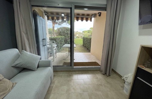Plaine de la Brague Apartment | Cozy T2 Apartment with Pool, Tennis & Free WiFi for 4