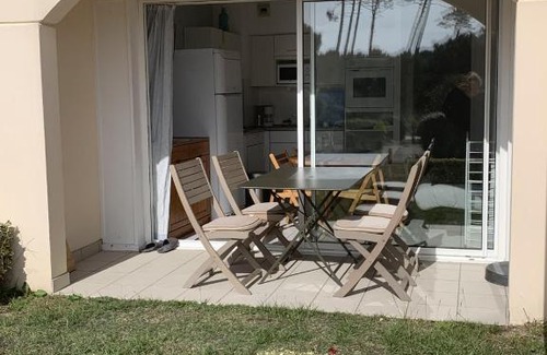 Moliets-et-Maa Apartment | Cozy T2 Cabin Apartment Near Beach & Golf - Rated 9/10