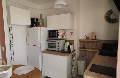 Golfe Juan Apartment | Central T2 Apartment: 5 Min to Port & Dog-Friendly Stay