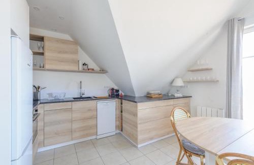 Port District Apartment | Seaside Appartement T2 with Balcony, Wifi & Parking