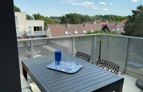 Fort-Mahon-Plage Apartment | Cozy T2 Cabin Apartment with Pool and Ocean Views for 4