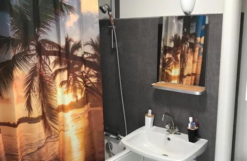 Fresnes Apartment | Welcoming Appartement T2: Family-Friendly & Accessible Stay
