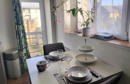 Vitre Apartment | Serene Jungle Retreat in Vitré - Rated 9/10 for Families