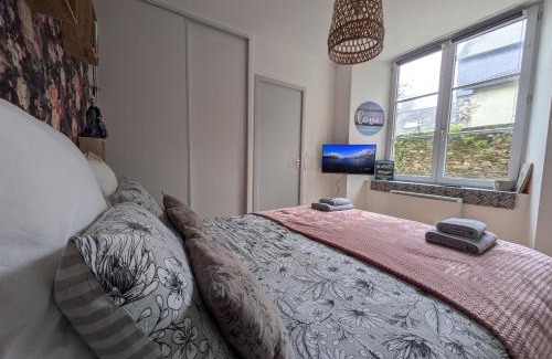 Vitre Apartment | Tranquil "Le Cocoön" Garden Apartment - Family Friendly Stay