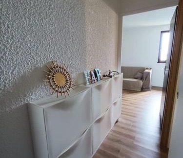 Le Penon Apartment | Oceanfront Appartement T2: Steps from the Beach