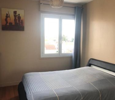 Sartrouville Apartment | Comfortable T2 Apartment Near RER with Pet-Friendly Perks