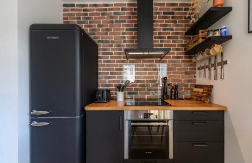 Quimper Apartment | Scenic Appartement T2 - Breathtaking Cathedral Views