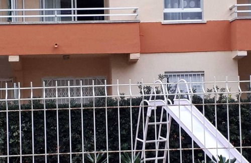 Daimuz Apartment | Oceanfront Apartment with Pool Just Steps from the Beach