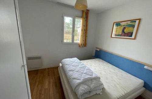 Moliets-et-Maa Apartment | Inviting Appartement T3 Cabin in Moliets-et-Maa with Pool