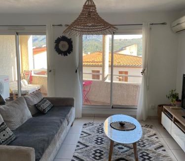 Le Boulou Apartment | Comfortable T3 Apartment with Balcony & Child-Friendly Amenities