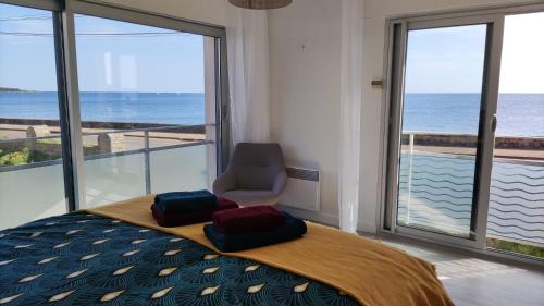 Concarneau Apartment | Bright Oceanfront Apartment with Stunning Sea Views