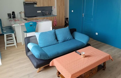 Laval Apartment | Appartement T3 Refait à Neuf
