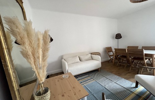 Le Mourillon Apartment | Oceanfront T3 Apartment with Scenic Sea Views & Spa