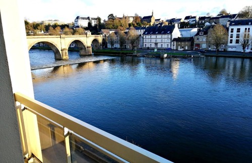 Chateaulin Apartment | Pet-Friendly Appartement T3 with River Views - Guest Rated 10/10