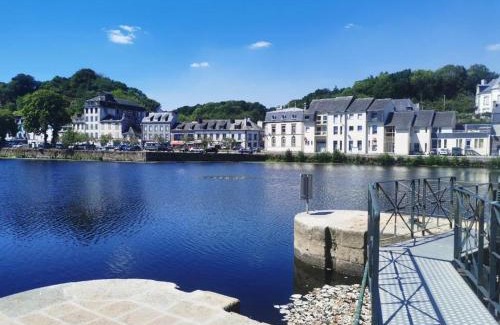 Chateaulin Apartment | Pet-Friendly Appartement T3 with River Views - Guest Rated 10/10