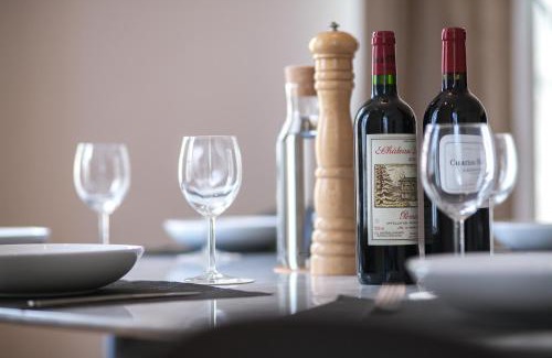 Bordeaux City Centre Bed & Breakfast | Inviting Appartement T4: Family-Friendly with Kitchen Access