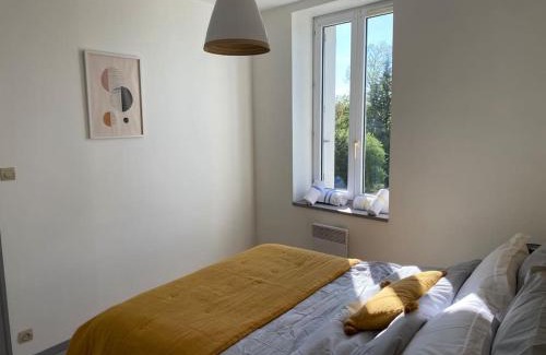 Jaunay-Clan Apartment | Family-Friendly Apartment near Futuroscope with Parking