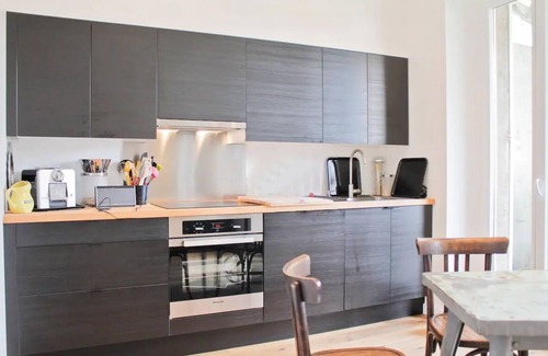 Saint-Just Apartment | Tranquil Terrace Apartment in Marseille for Relaxing Getaways