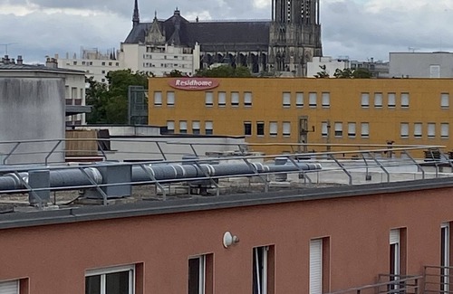 Reims Apartment | Inviting Apartment with Terrace and Parking Near the Park
