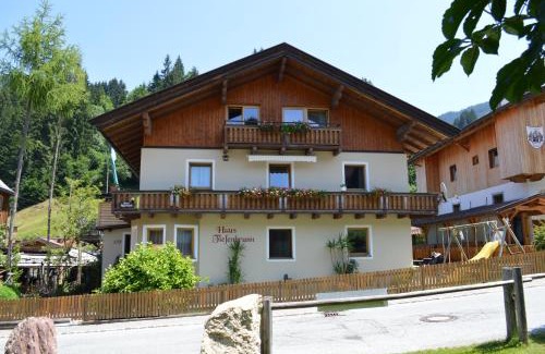 Auffach Apartment | Top-Rated Appartement Tiefenbrunn with Family-Friendly Dining