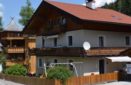 Auffach Apartment | Top-Rated Appartement Tiefenbrunn with Family-Friendly Dining