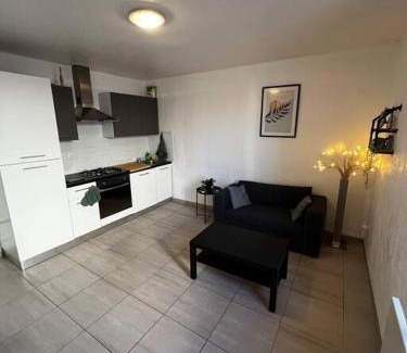 Fos-sur-Mer Apartment | Pet-Friendly Apartment Steps from the Beach with Top Ratings