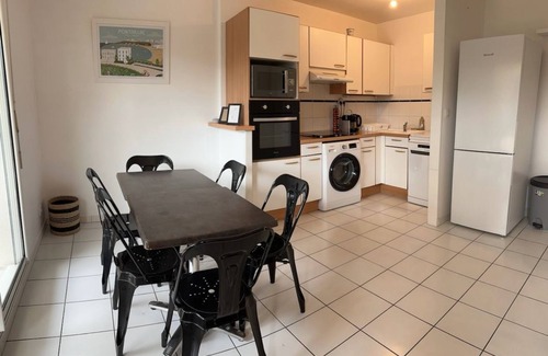 Pontaillac Apartment | Comfortable Apartment with Garden: Perfect for Families